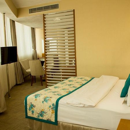 Yol Is Holiday Adana Esterno foto